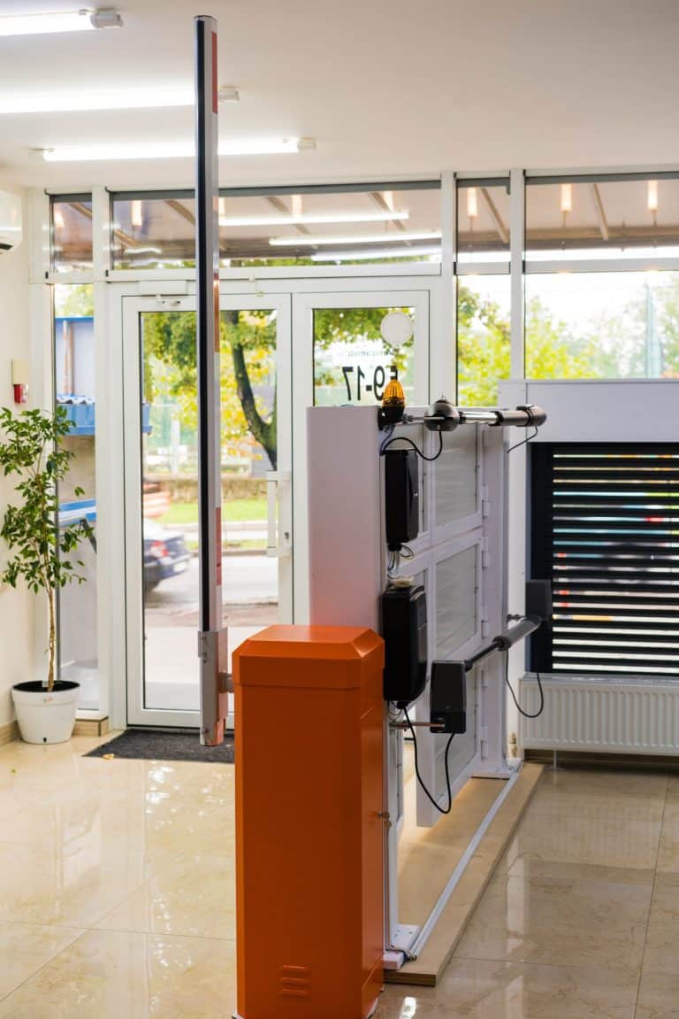 Bariere seria servo (automatizări)